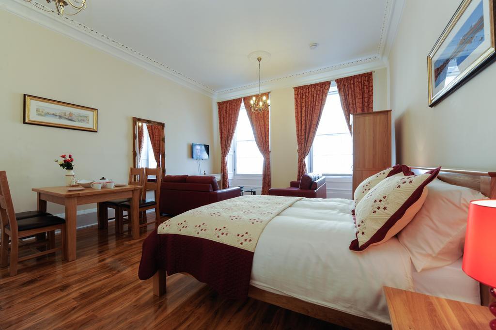 Edinburgh City Suites Buitenkant foto