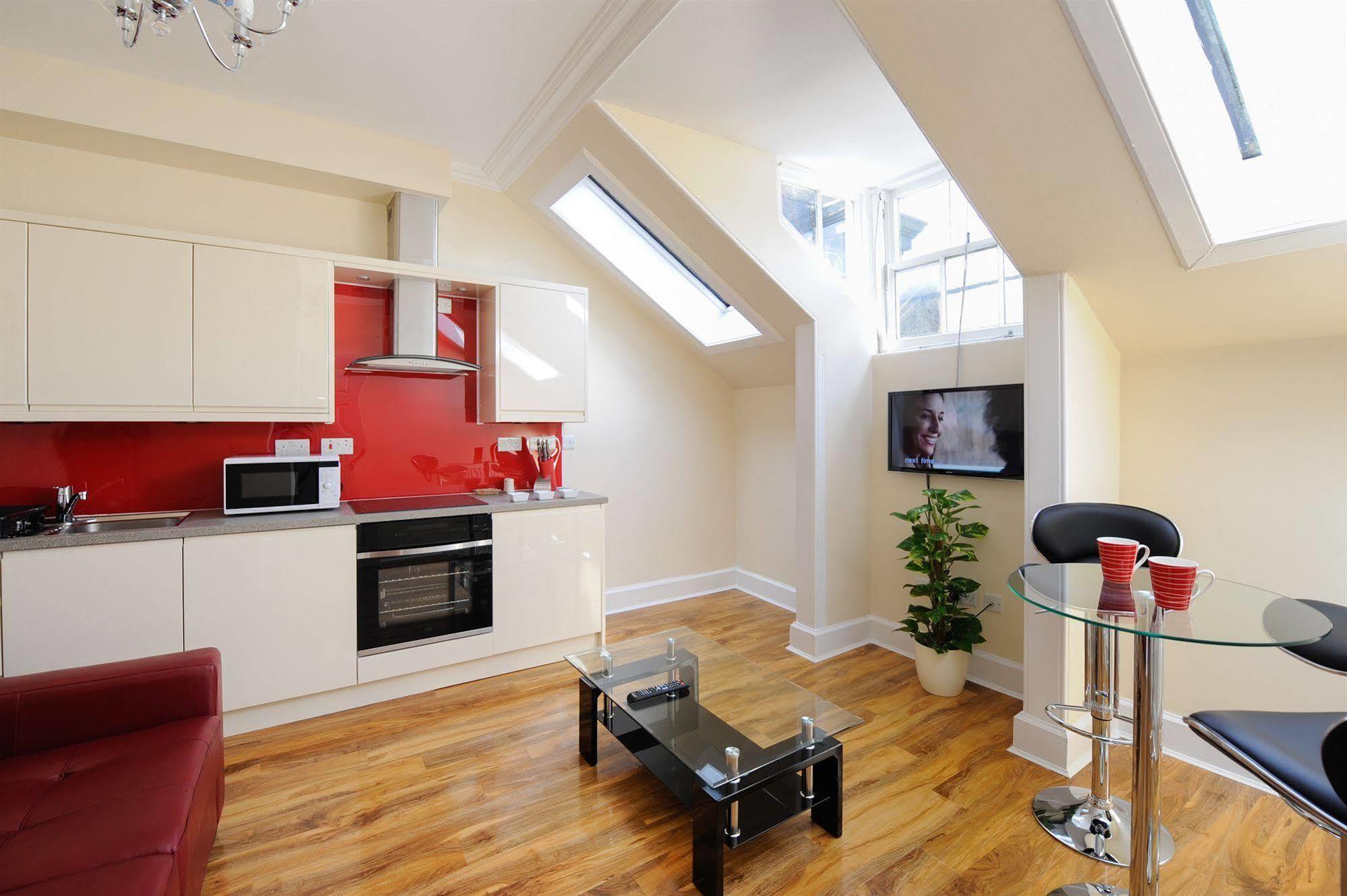 Edinburgh City Suites Buitenkant foto