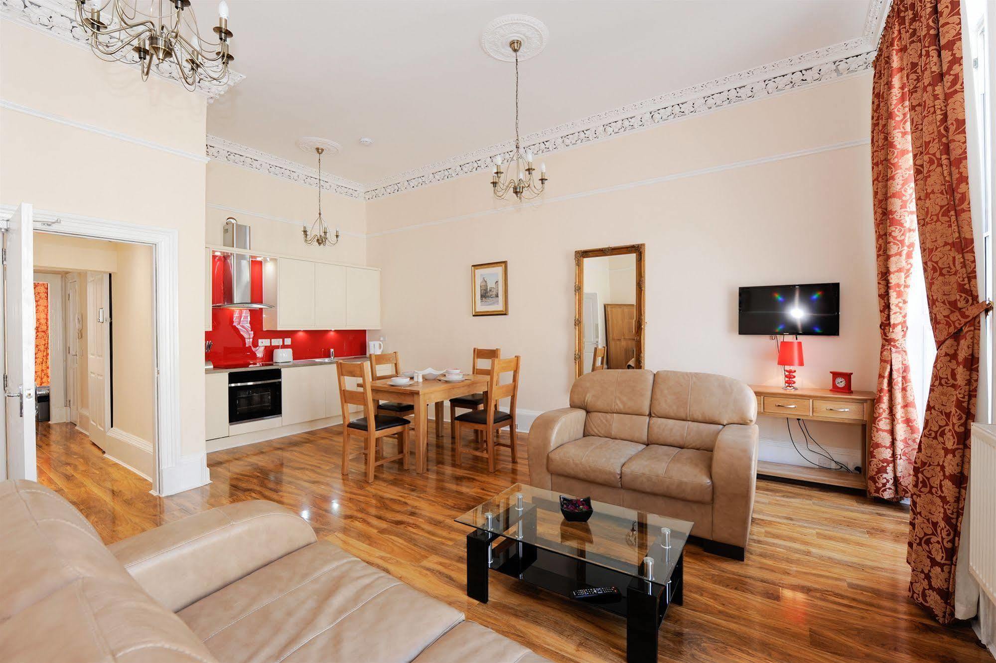 Edinburgh City Suites Buitenkant foto