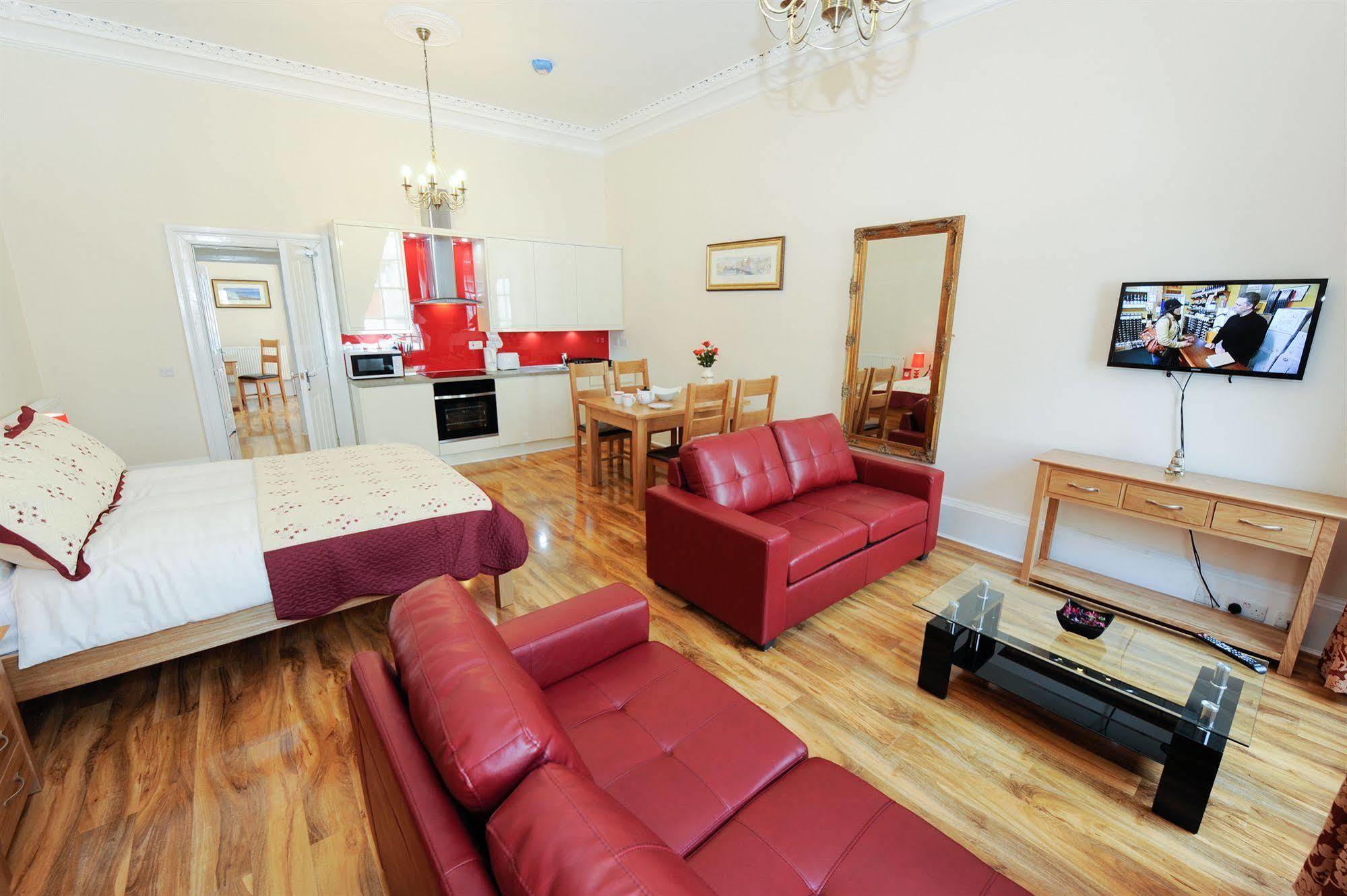 Edinburgh City Suites Buitenkant foto