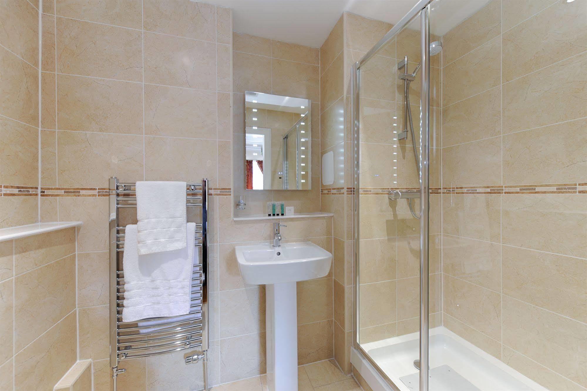 Edinburgh City Suites Buitenkant foto