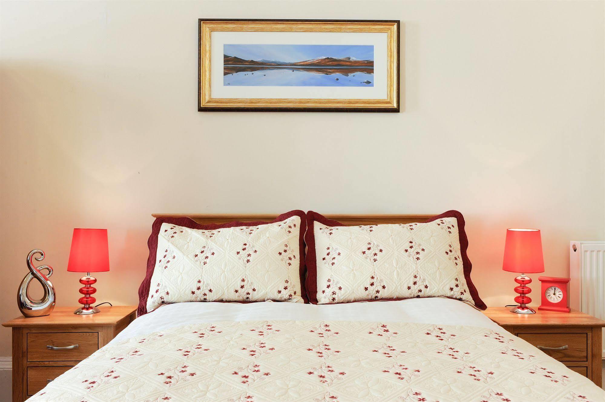 Edinburgh City Suites Buitenkant foto