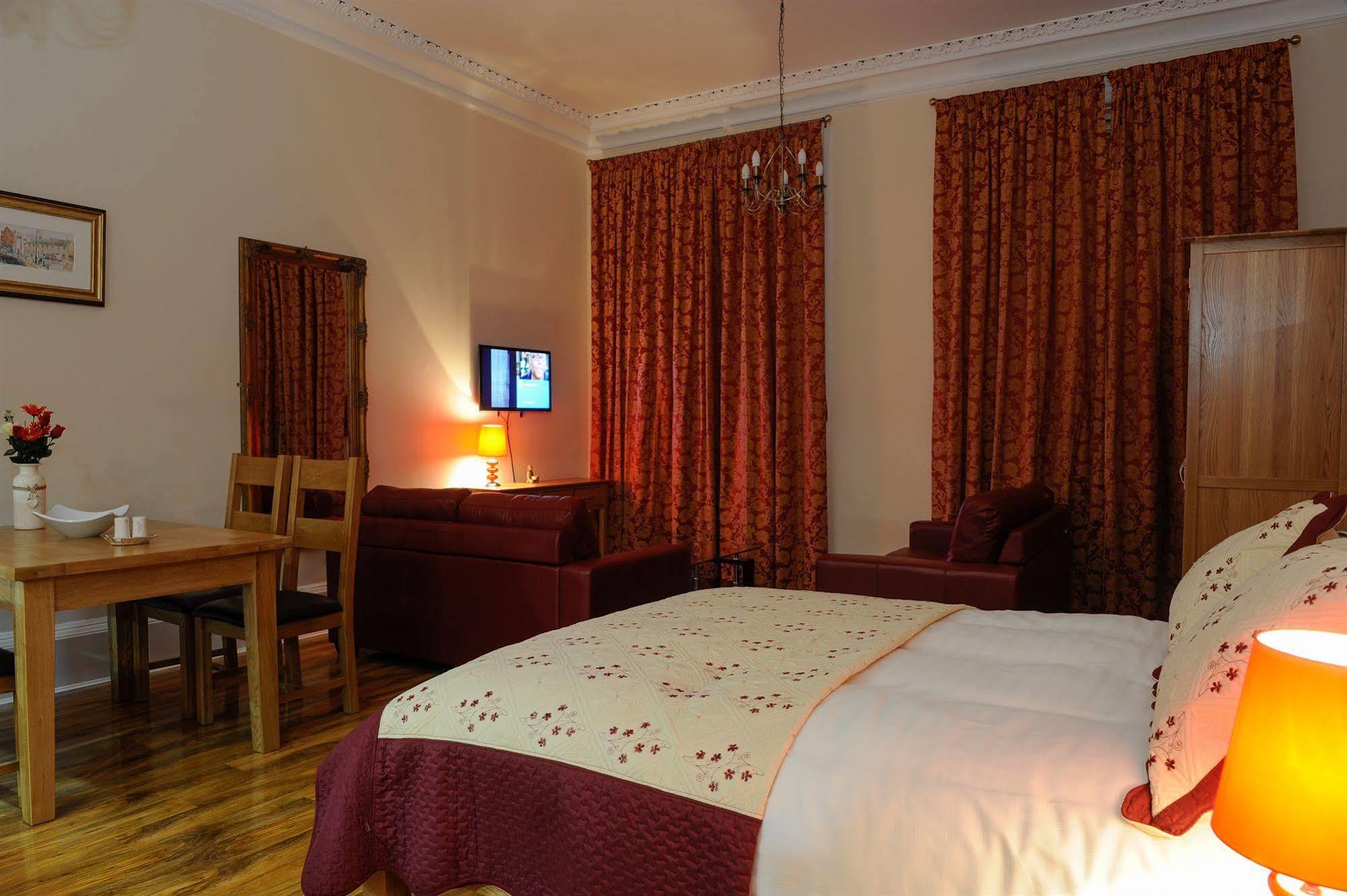 Edinburgh City Suites Buitenkant foto