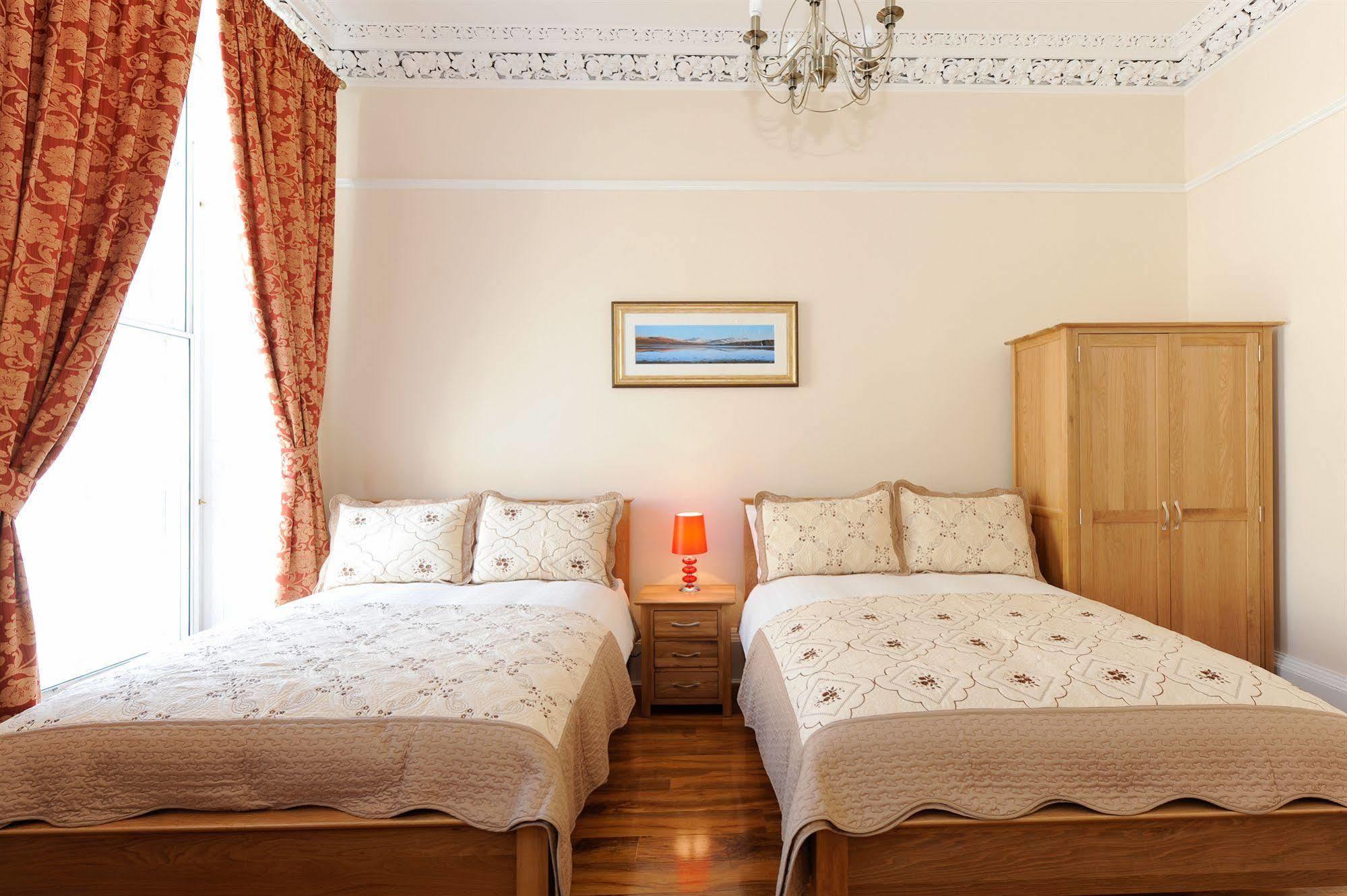 Edinburgh City Suites Buitenkant foto