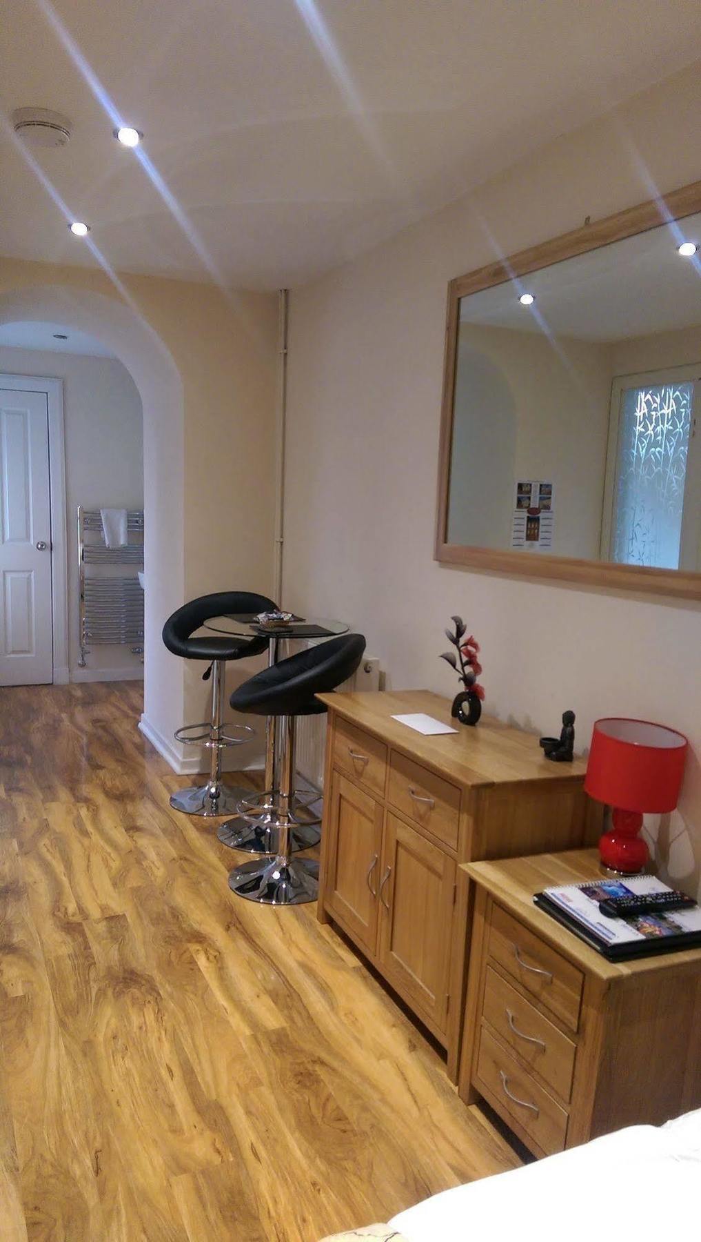 Edinburgh City Suites Buitenkant foto