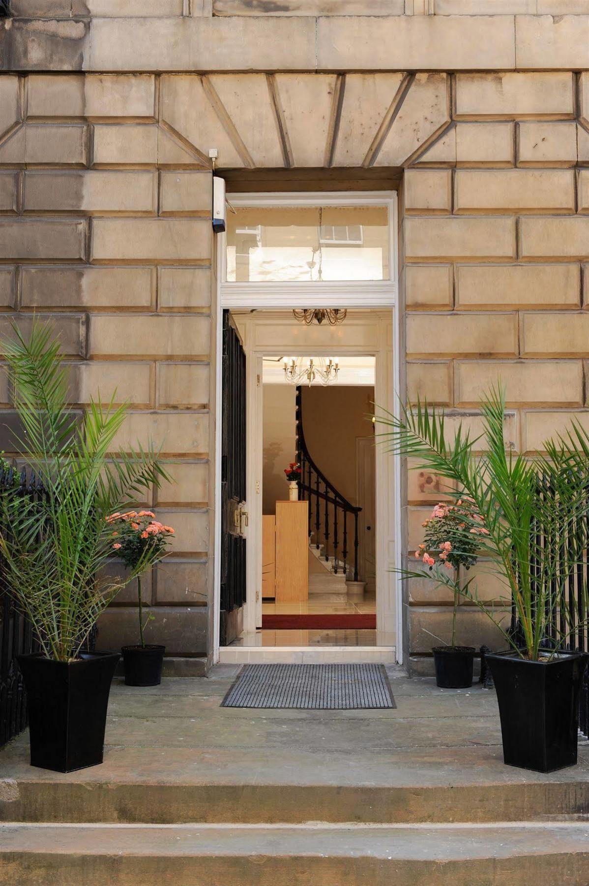 Edinburgh City Suites Buitenkant foto